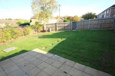 7 Ecob Close, Guildford, GU3 3HP