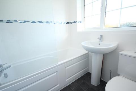 7 Ecob Close, Guildford, GU3 3HP
