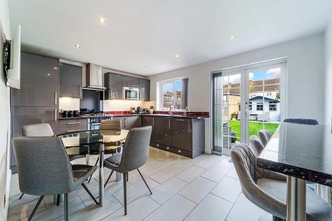 17 Tiptree Road, Ruislip, HA4 0EW