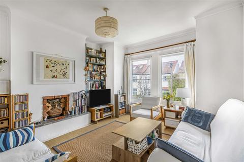 3 bedroom flat for sale, Kingsway, East Sheen, SW14