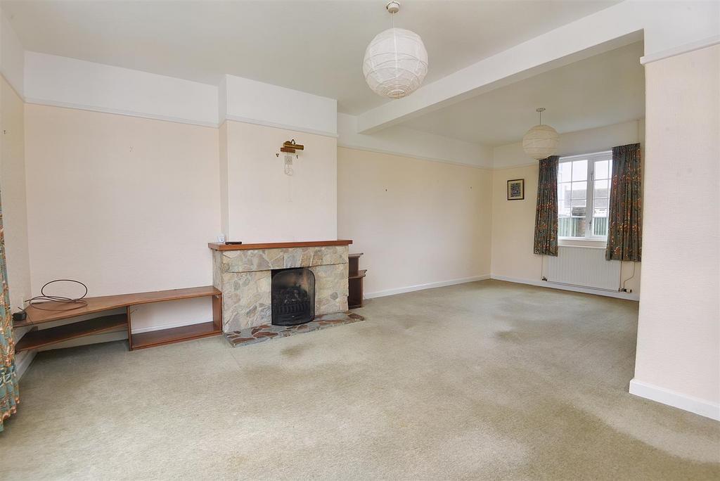 Sitting/Dining Room