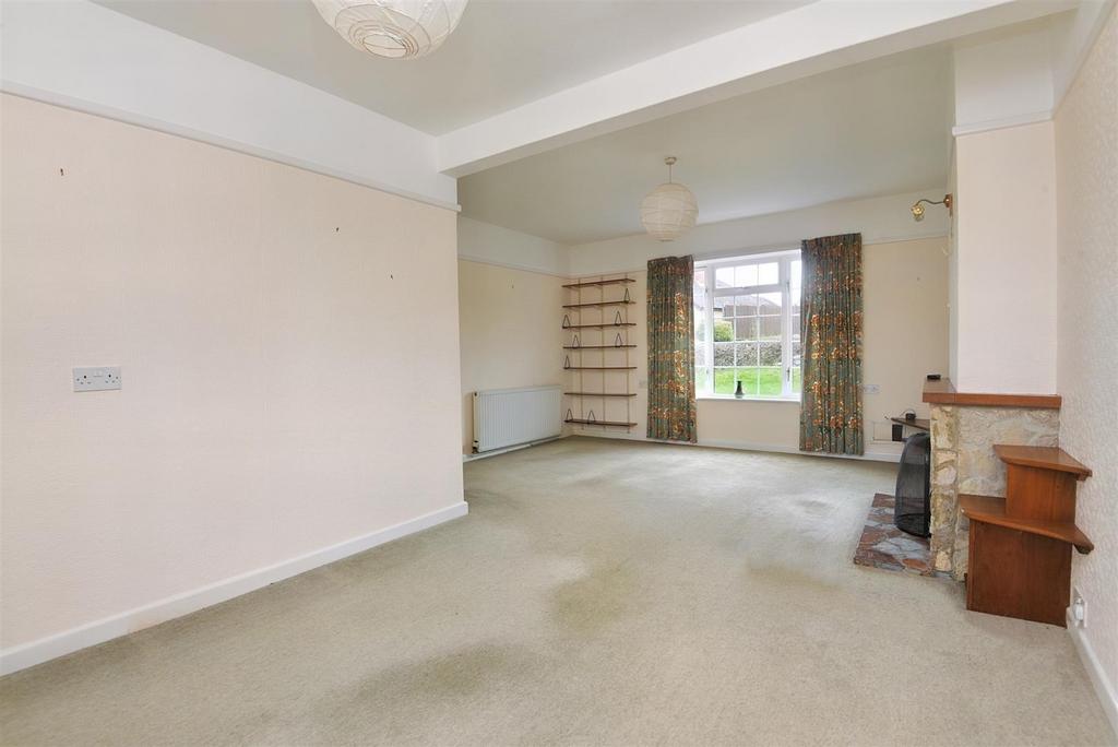 Sitting/Dining Room