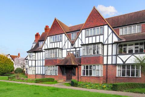 Flat 5, Thanet Court Queens Drive, London, W3 0HW