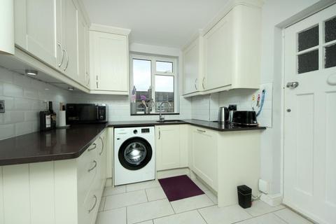 Flat 5, Thanet Court Queens Drive, London, W3 0HW