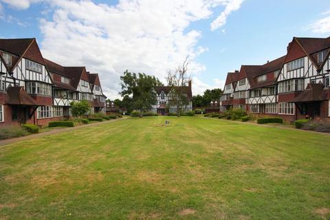Flat 5, Thanet Court Queens Drive, London, W3 0HW