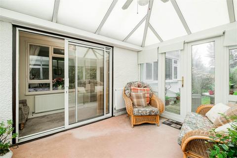32 Fairview Gardens, Woodford Green, IG8 7DJ