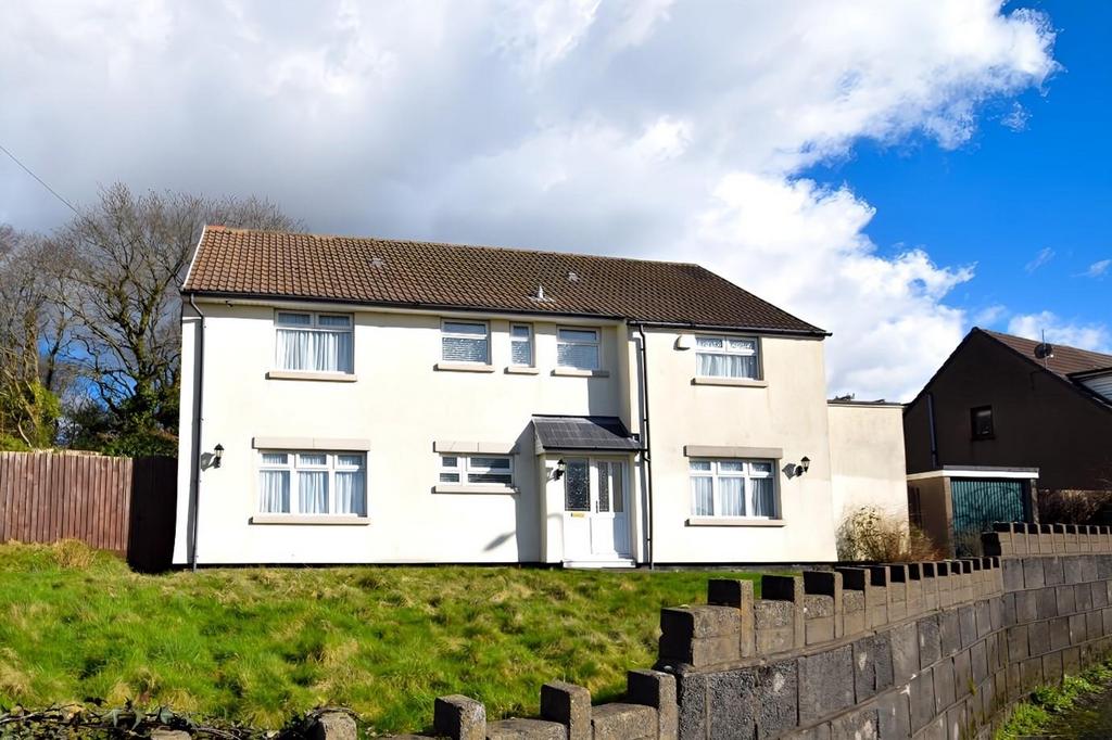 Brookfield Road, Maesteg, Bridgend... 4 bed detached house for sale £