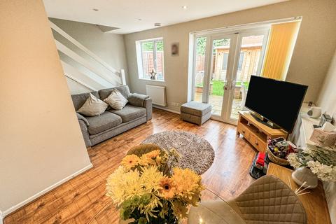 2 bedroom end of terrace house for sale - Calshot Place, Calcot, Reading, RG31