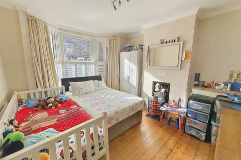 3 bedroom terraced house for sale, Stratford Road, Plaistow