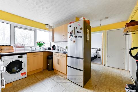 3 bedroom terraced house for sale, Kingsfold, Bradville, Milton Keynes, MK13