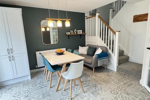 21 Aglets Way, St Austell, PL25 4GA
