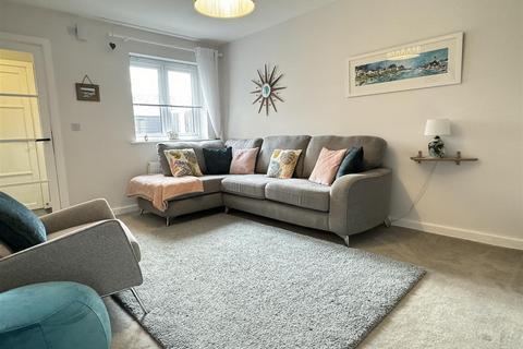 21 Aglets Way, St Austell, PL25 4GA