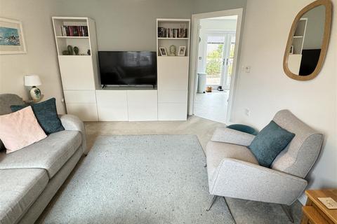 21 Aglets Way, St Austell, PL25 4GA