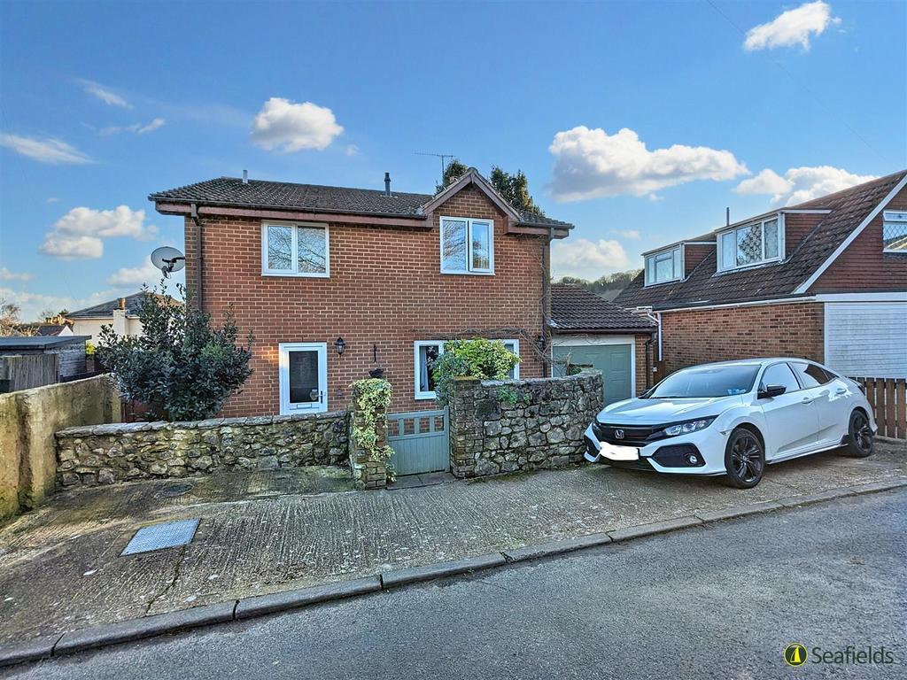 Cross Street, Brading, PO36 0DL 4 bed detached house for sale £280,000