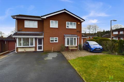 4 bedroom house for sale, Breidden Close, Oswestry