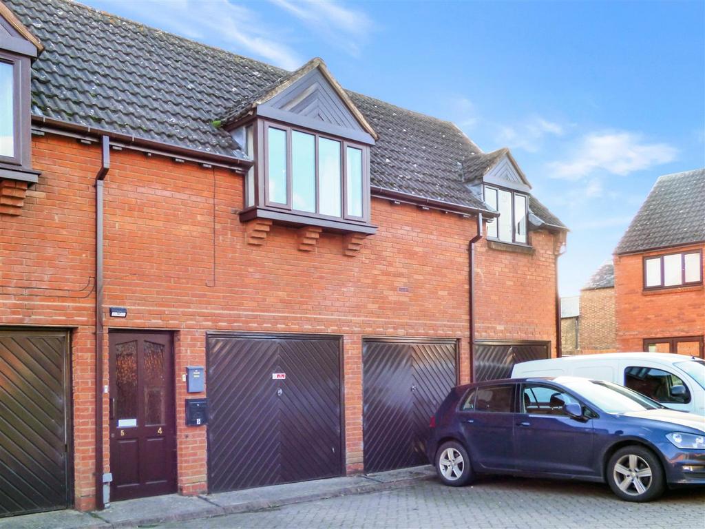 Cherry Orchard, ShipstononStour 2 bed apartment for sale £137,500