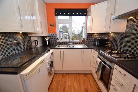 1 Hardknot Close, Bradford, BD7 4BA