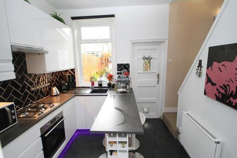 46 Ashgrove, Greengates, Bradford, BD10 0BP