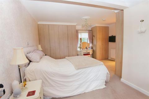 Paddock Way The Street, Motcombe, Shaftesbury, SP7 9PD