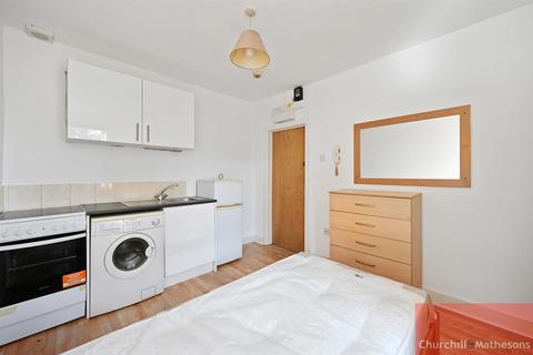 House to rent, Fortune Gate Road, London, NW10 9RE