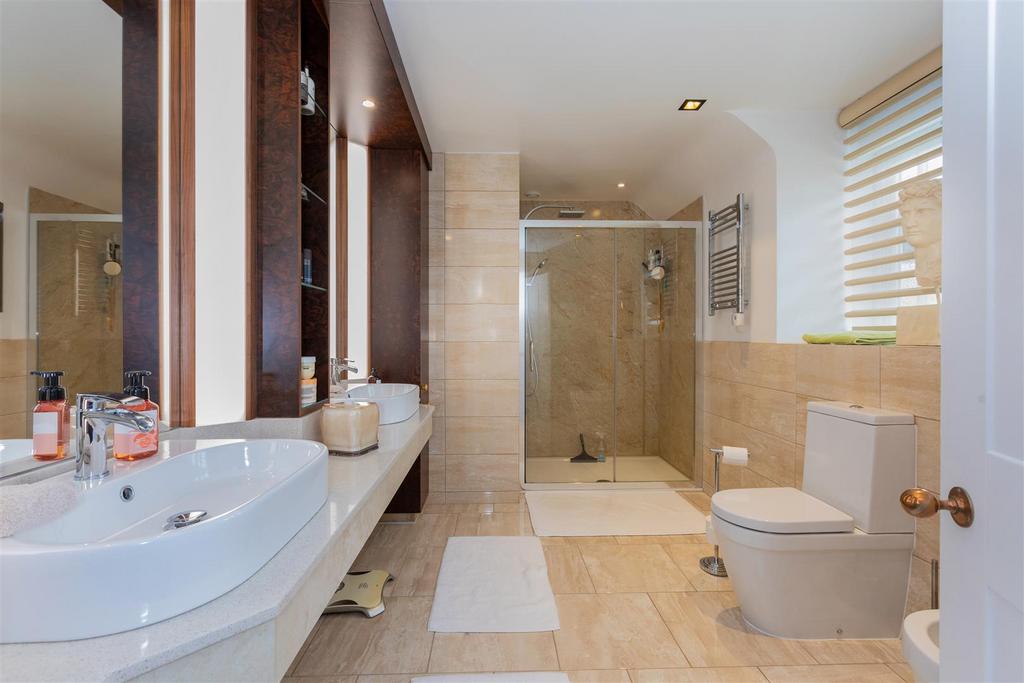 Holly House-25 - Copy.jpg