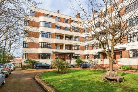 6 Crescent Court, Surbiton, KT6 4BW
