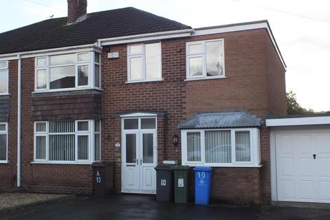 4 bedroom semi-detached house to rent, Dene Brow, Manchester M34