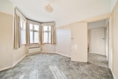31 Hill Crescent, Surbiton, KT5 8DP