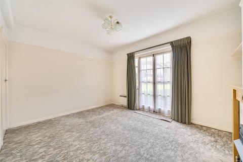 31 Hill Crescent, Surbiton, KT5 8DP