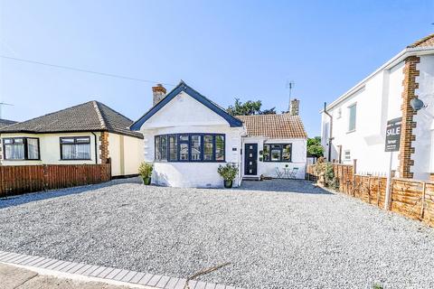 2 bedroom detached bungalow for sale, LYMPSTONE CLOSE, Westcliff-On-Sea