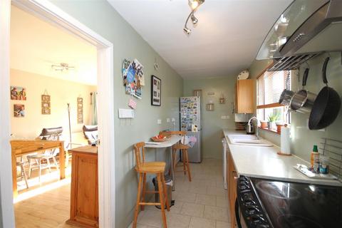 3 bedroom semi-detached house for sale, Middlemead, Steyning, West Sussex