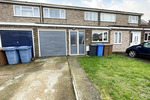 3 bedroom terraced house for sale, Churchill Avenue, Ipswich