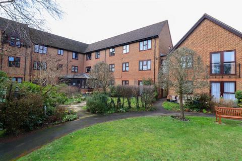 2 bedroom apartment for sale, Pinewood Court, Fleet GU51