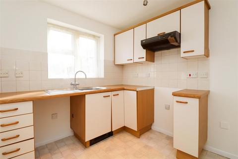 2 bedroom apartment for sale, Pinewood Court, Fleet GU51