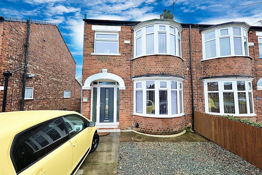 Willerby Road, Hull 4 bed end of terrace house £195,000