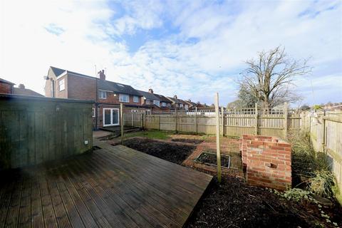 3 bedroom semi-detached house for sale - Strathmore Avenue, Hull