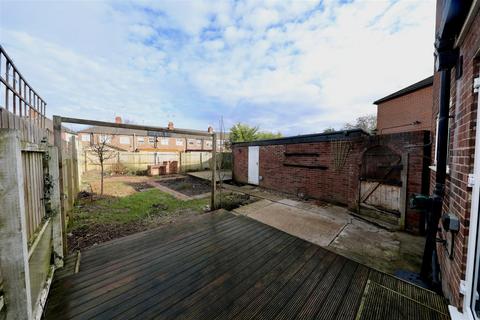 3 bedroom semi-detached house for sale, Strathmore Avenue, Hull
