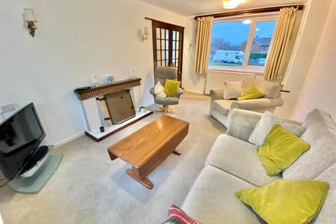 2 bedroom end of terrace house for sale, Delamere Drive, Macclesfield