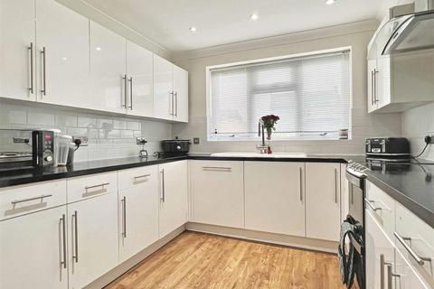 14 Crummock Close, Great Notley, Braintree, CM77 7UP
