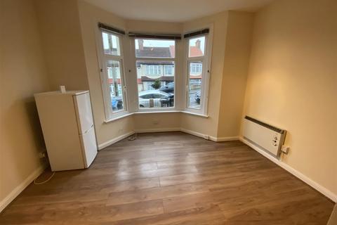1 bedroom flat to rent, St. Mary's Road, London