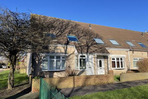 3 bedroom end of terrace house for sale, Douglas Close, South Shields