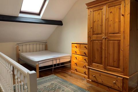 2 bedroom flat to rent - Holgate Road, York, YO24 4AB