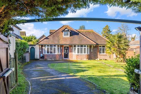 3 bedroom detached house for sale, Buckland Road, Tadworth