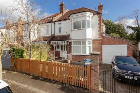 Studio for sale, Oakwood Road, West Wimbledon SW20