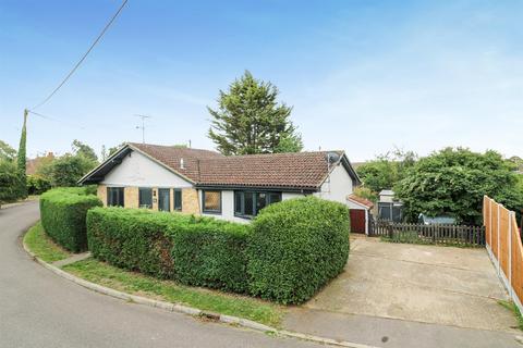 3 bedroom detached bungalow for sale, Mayland Green, Mayland