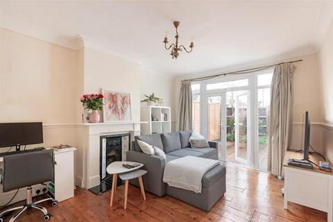 18b Lower Downs Road, London, SW20 8QF
