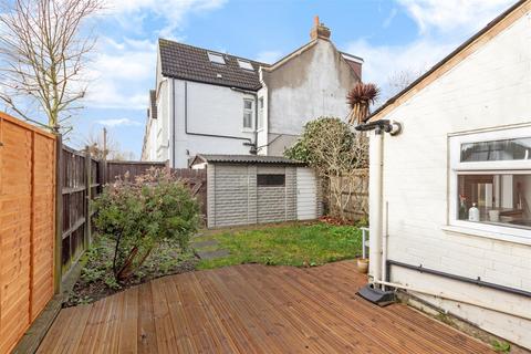 18b Lower Downs Road, London, SW20 8QF