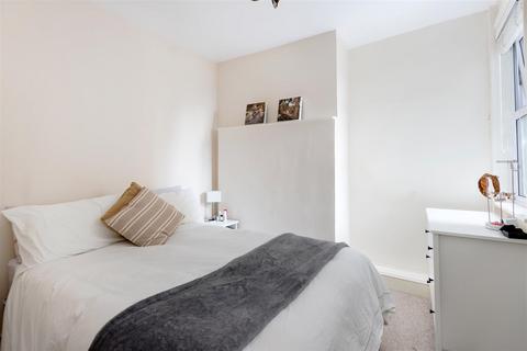 18b Lower Downs Road, London, SW20 8QF
