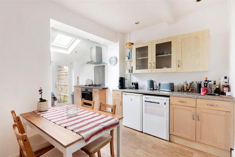 18b Lower Downs Road, London, SW20 8QF