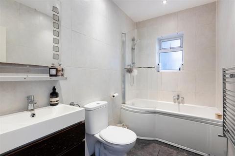 18b Lower Downs Road, London, SW20 8QF